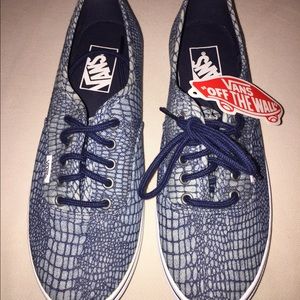 NWT vans authentic lo pro snake denim blue 8
