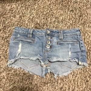 bullhead black shorts