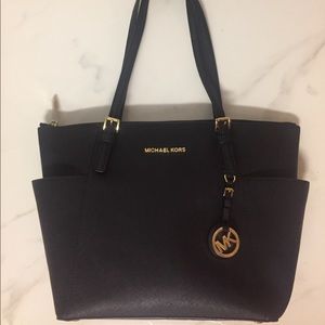 Michael Kors Black Jet Set Purse