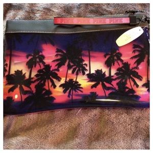 For @alyssa_claire68 BNWT Pink VS Bikini Bag