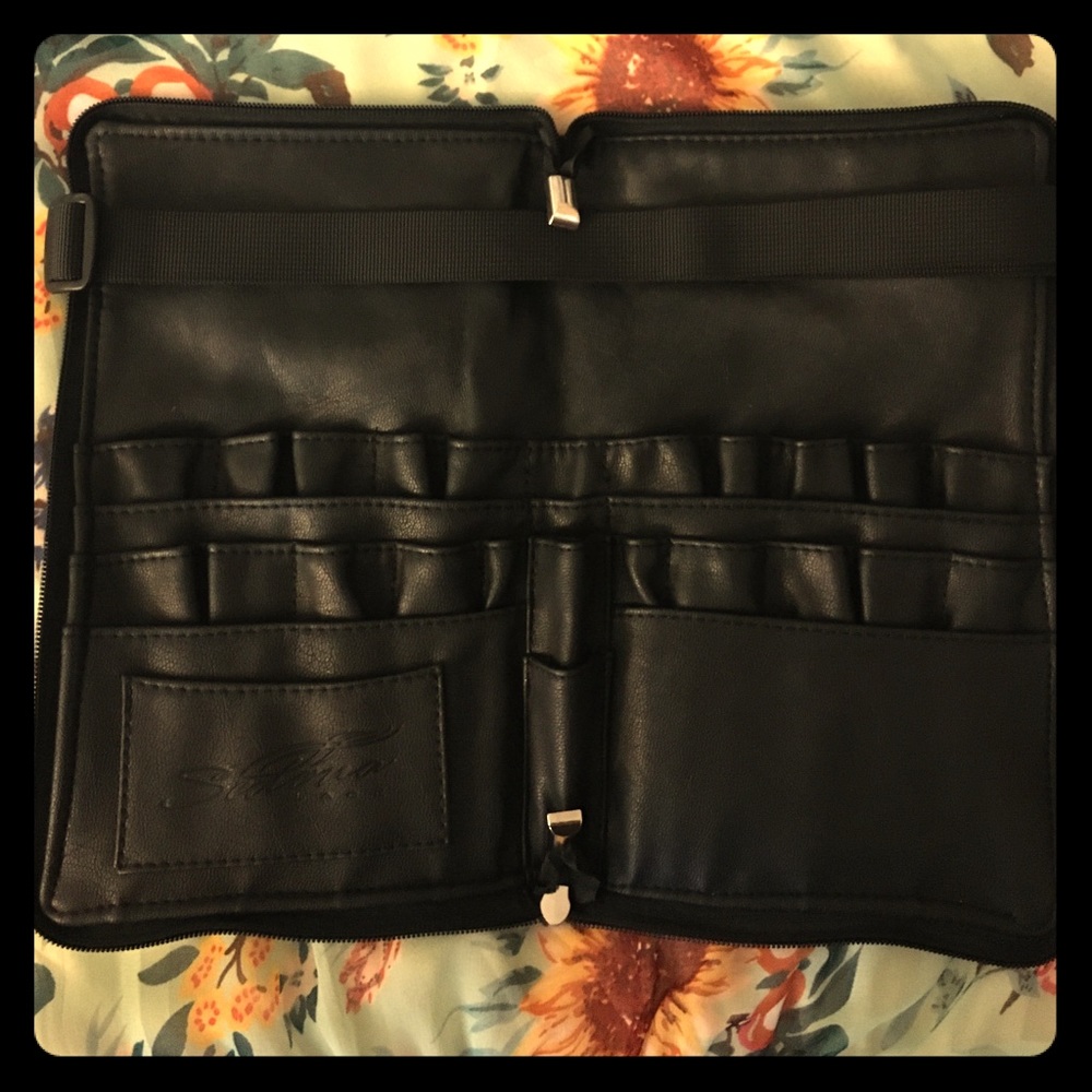 Sedona Lace Brush Belt Holder Organizer