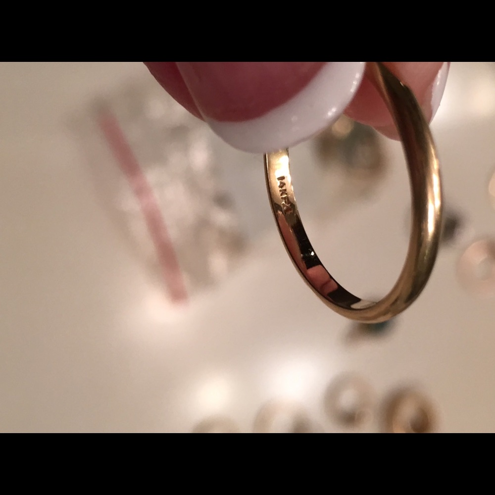 14kt YG Thin Wedding Band. EUC. Size 7.5. $40 OBO