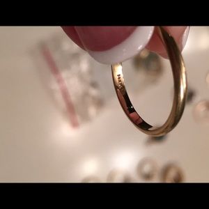 14kt YG Thin Wedding Band. EUC. Size 7.5. $40 OBO