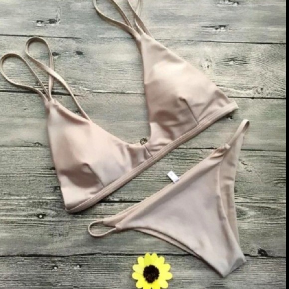 Golden Girl sexy padded 2 piece bikini swimwear NEW! Flaw-size tag pops up - Picture 3 of 4