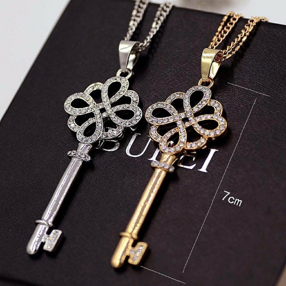 Crystal Key Pendant Necklace Silver / Gold - Picture 3 of 7