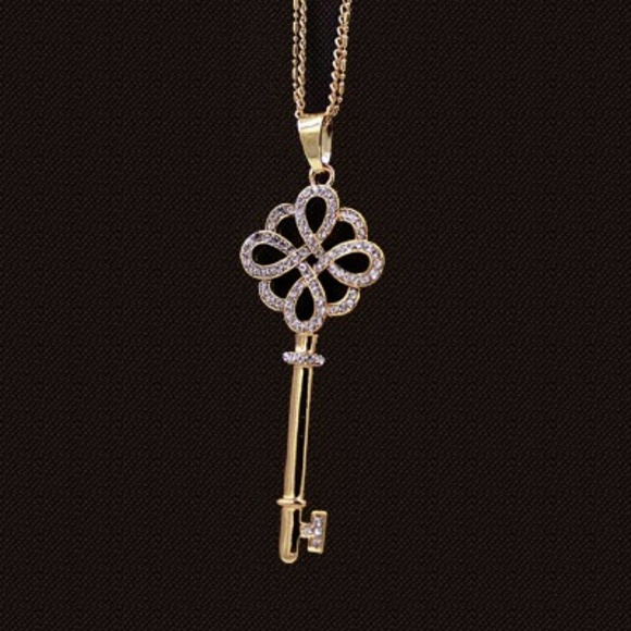 Crystal Key Pendant Necklace Silver / Gold - Picture 4 of 7