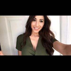 Meet your Posher, Dalia