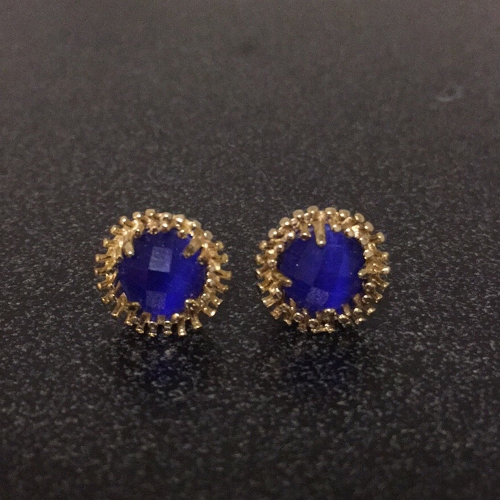 Royal blue Kendra scott studs with gold