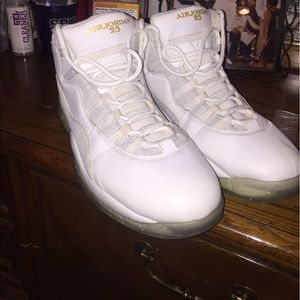 Jordan Ovo 10's