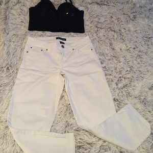 White long capris extremely cute Not see-through!