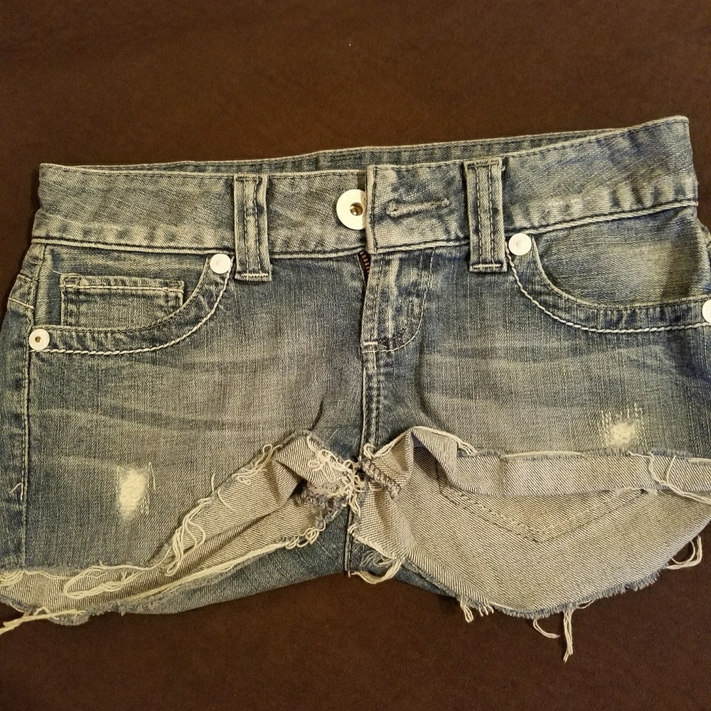 🌵🌞 Guess jean shorts 🌞🌵