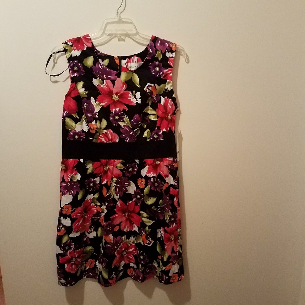NWT. Olivia Matthews