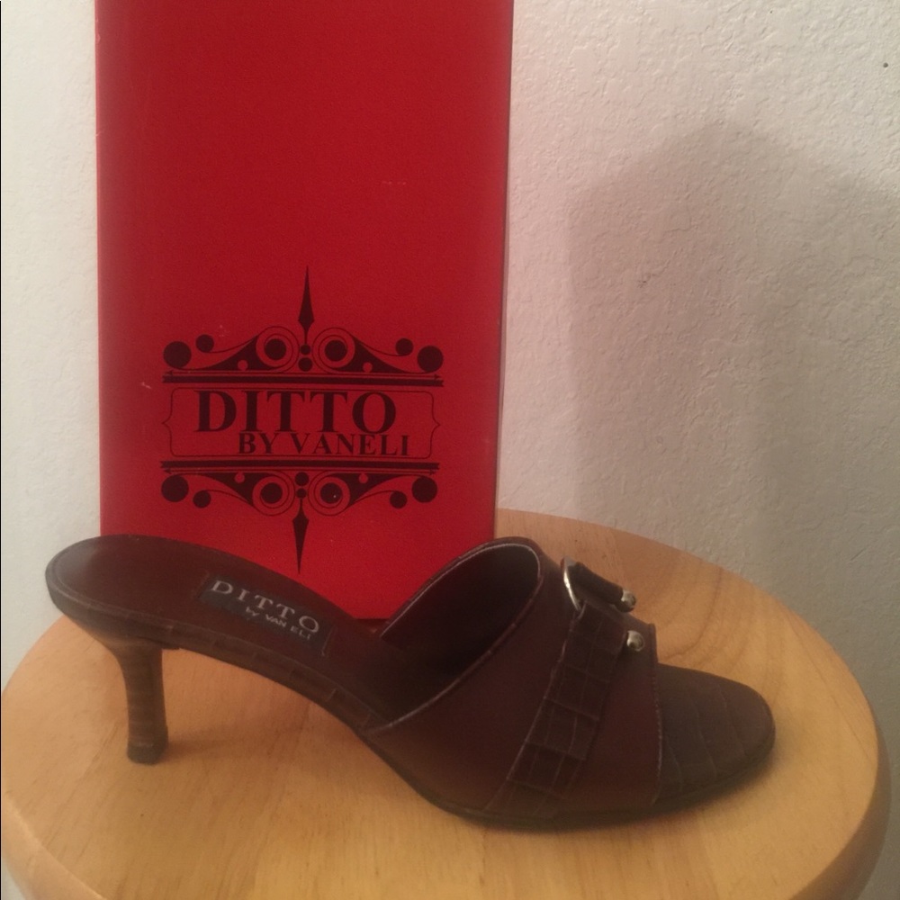 Ditto brown leather heels