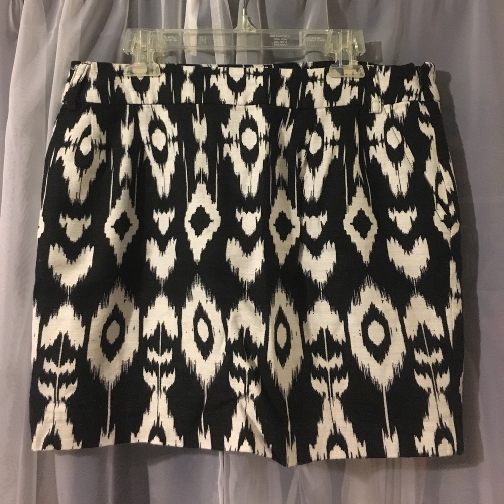 Trendy Ikat Black & White Mini Skirt