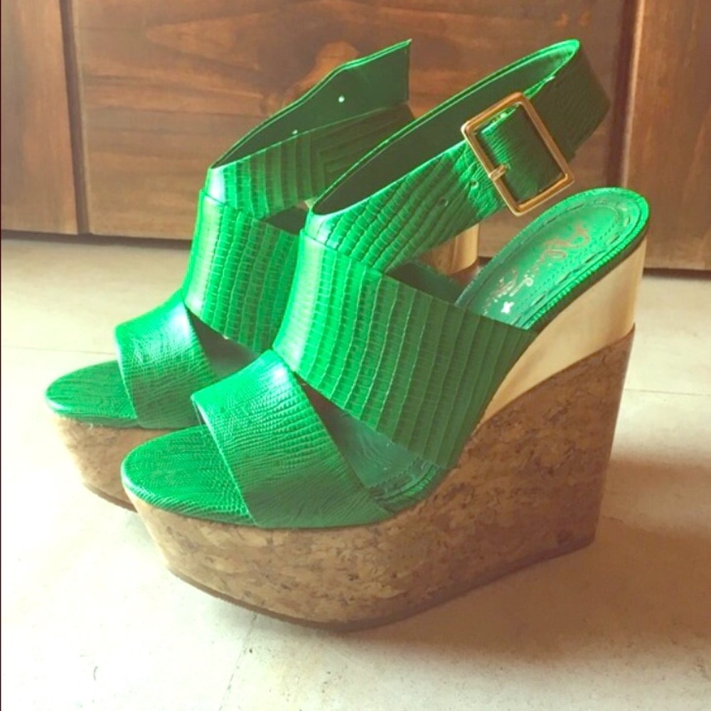 Alice and Olivia Steffie platform wedge