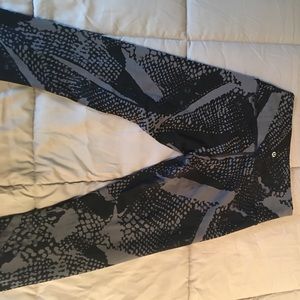 Lululemon Black and Grey Pants
