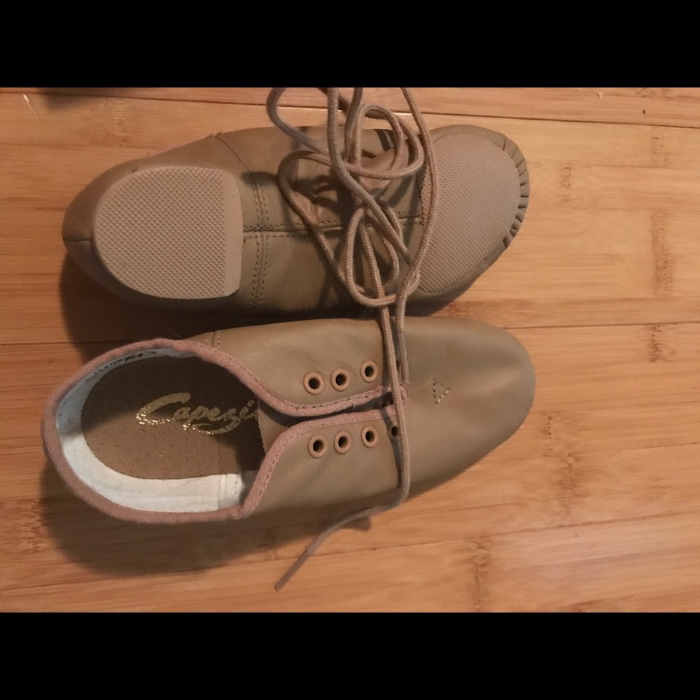 Capezio girls jazz shoes NIB
