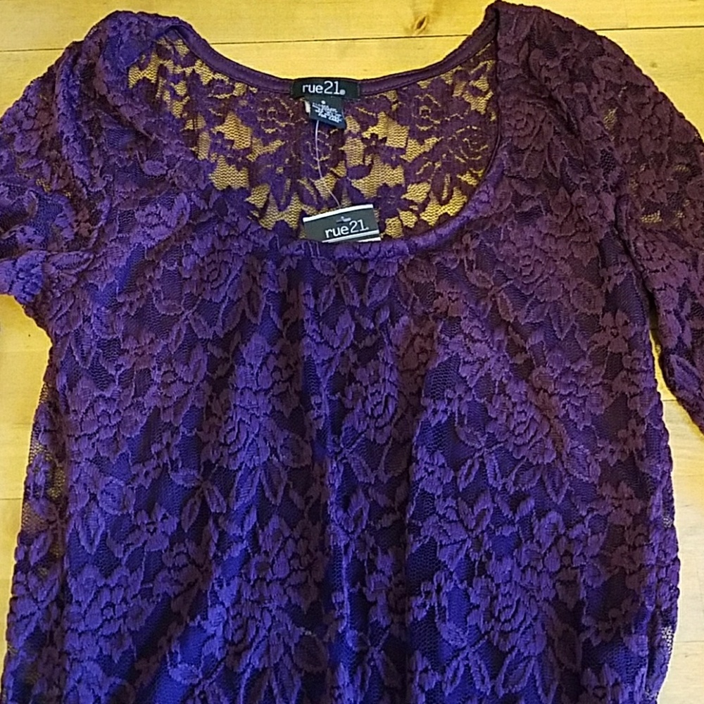 Lace shirts - Picture 2 of 2