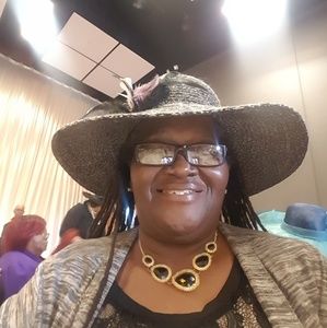 Meet your Posher, Veronica