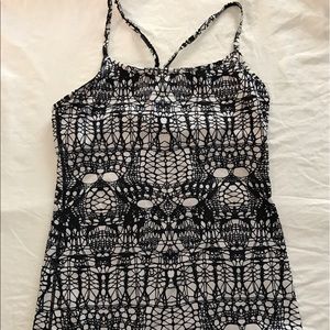 Lululemon fitted very rare print with symbol,comfy