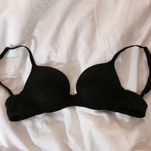 32B PINK Victoria Secret Bra