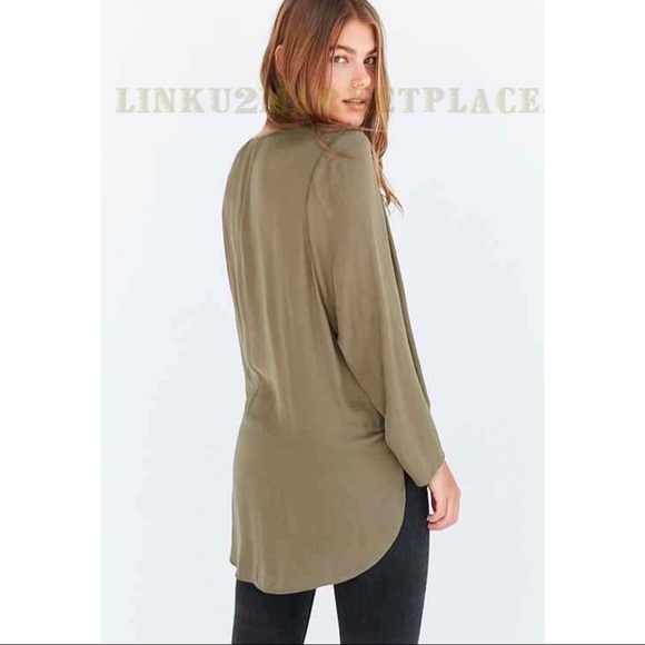 UO Kimchi Blue Bianca Tie Neck Surplice Blouse - Picture 4 of 8