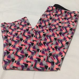 VSX Compression Leggings-Cropped