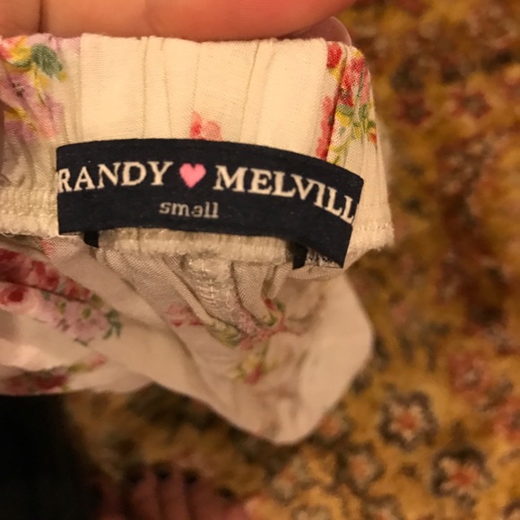 Brandy Melville floral shorts - Picture 4 of 4