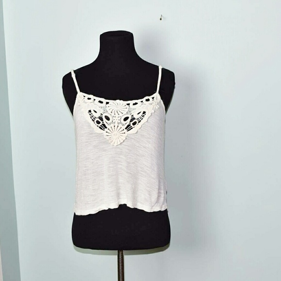 Tops - Gorgeous Off White Flowy Crochet Top