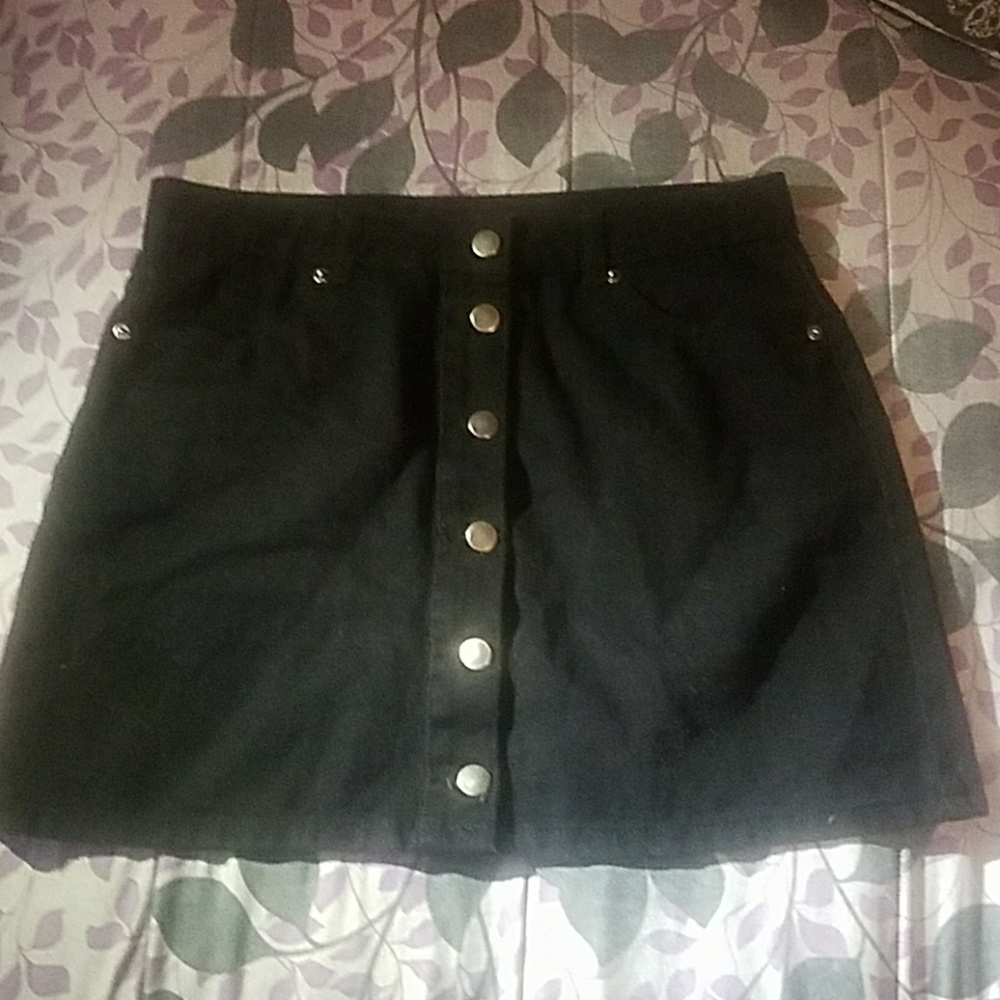 Black skirt
