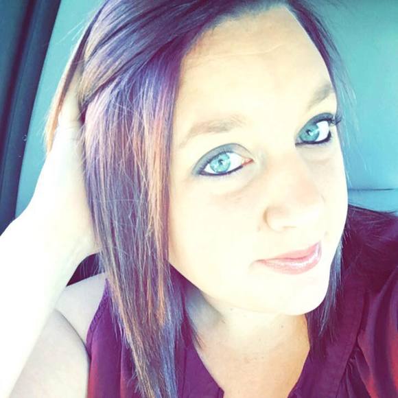 Meet your Posher, Jennifer - Picture 1 of 1