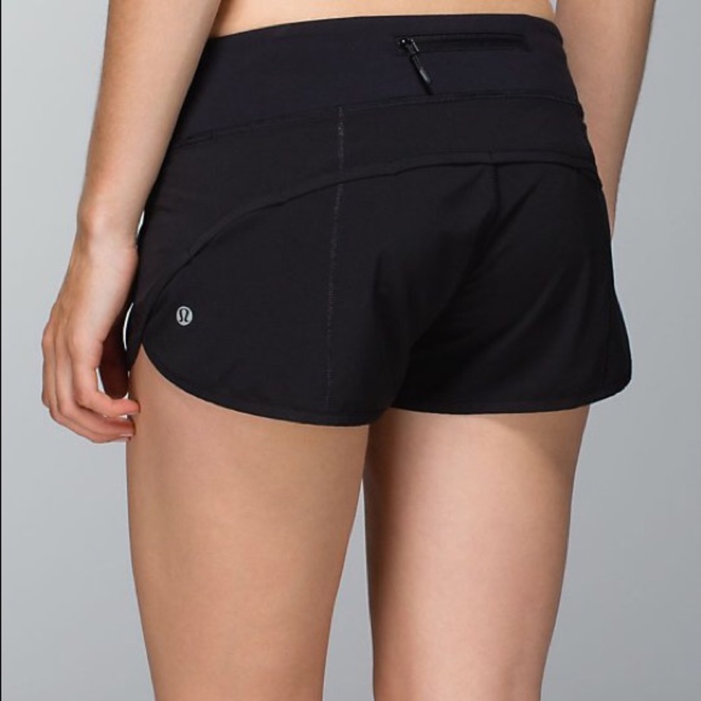 Black lulu shorts
