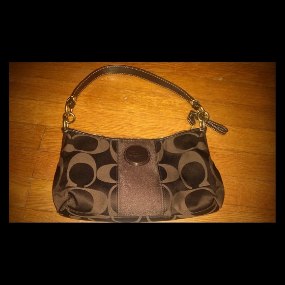 Brown Coach Small Shoulder bag. - Picture 1 of 3