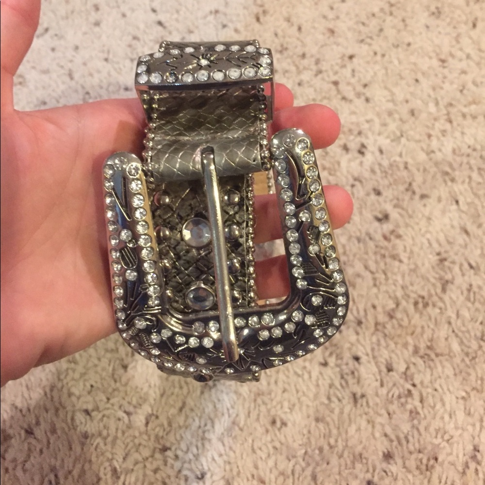 Cute belt!