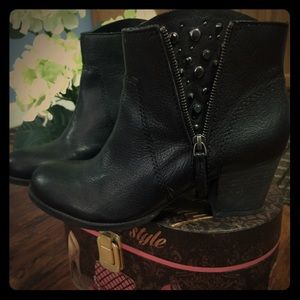 Nine West Studded ankle boots