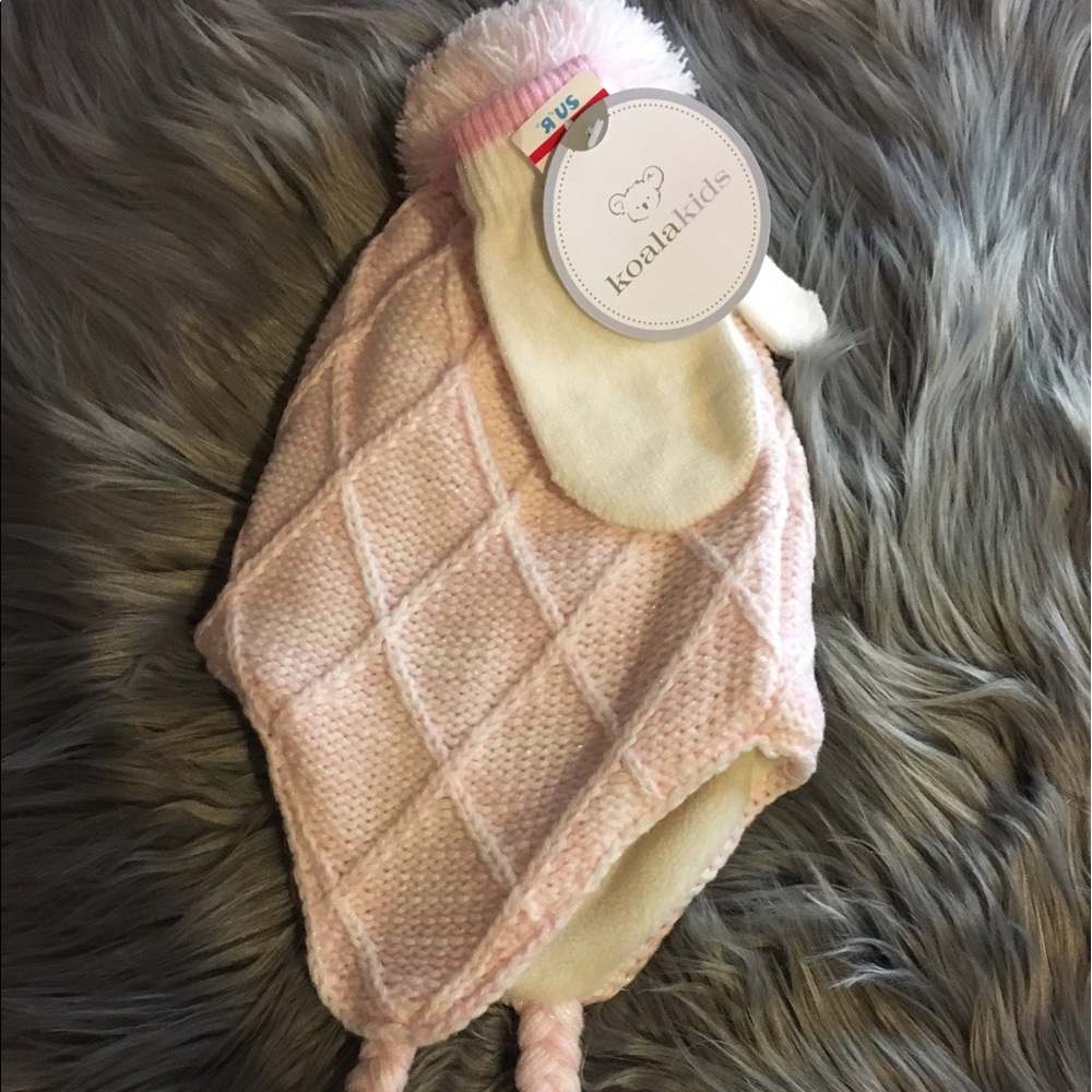 Toddler hat and glove set