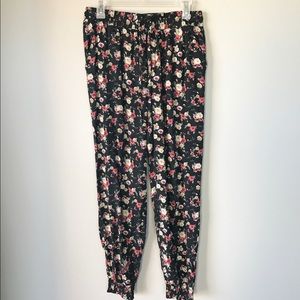 Forever 21 Floral Jogger Pants with Pockets