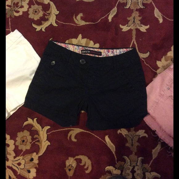 3 pairs of shorts size 8 - Picture 3 of 4