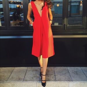 ❤️BCBGeneration Deep V-Neck Jumpsuit