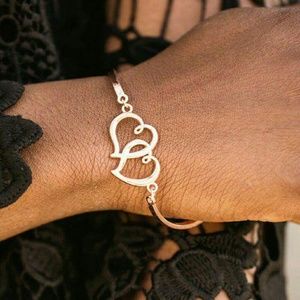 Gold heart bracelet