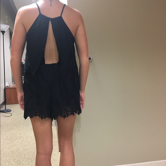 Black lace romper size small - Picture 2 of 5