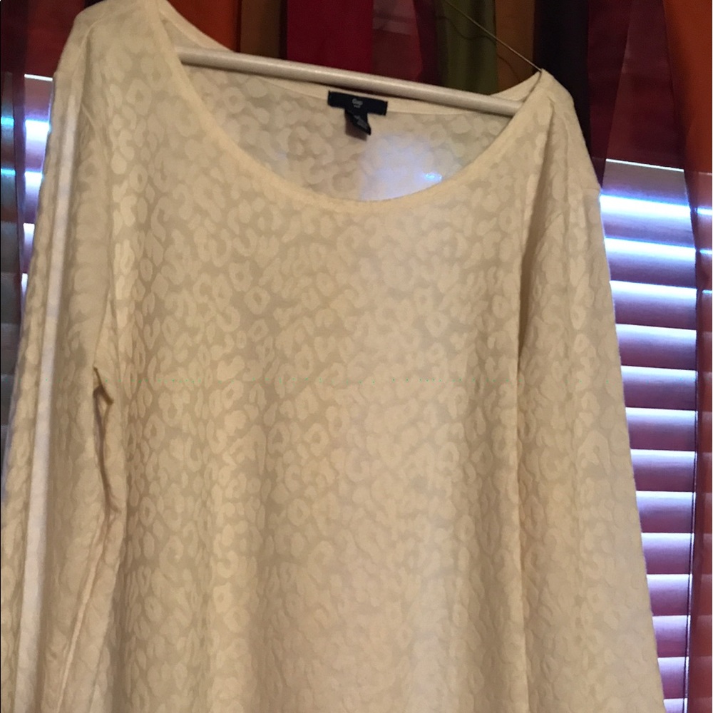 Woman's Size XL long sleeve shirt