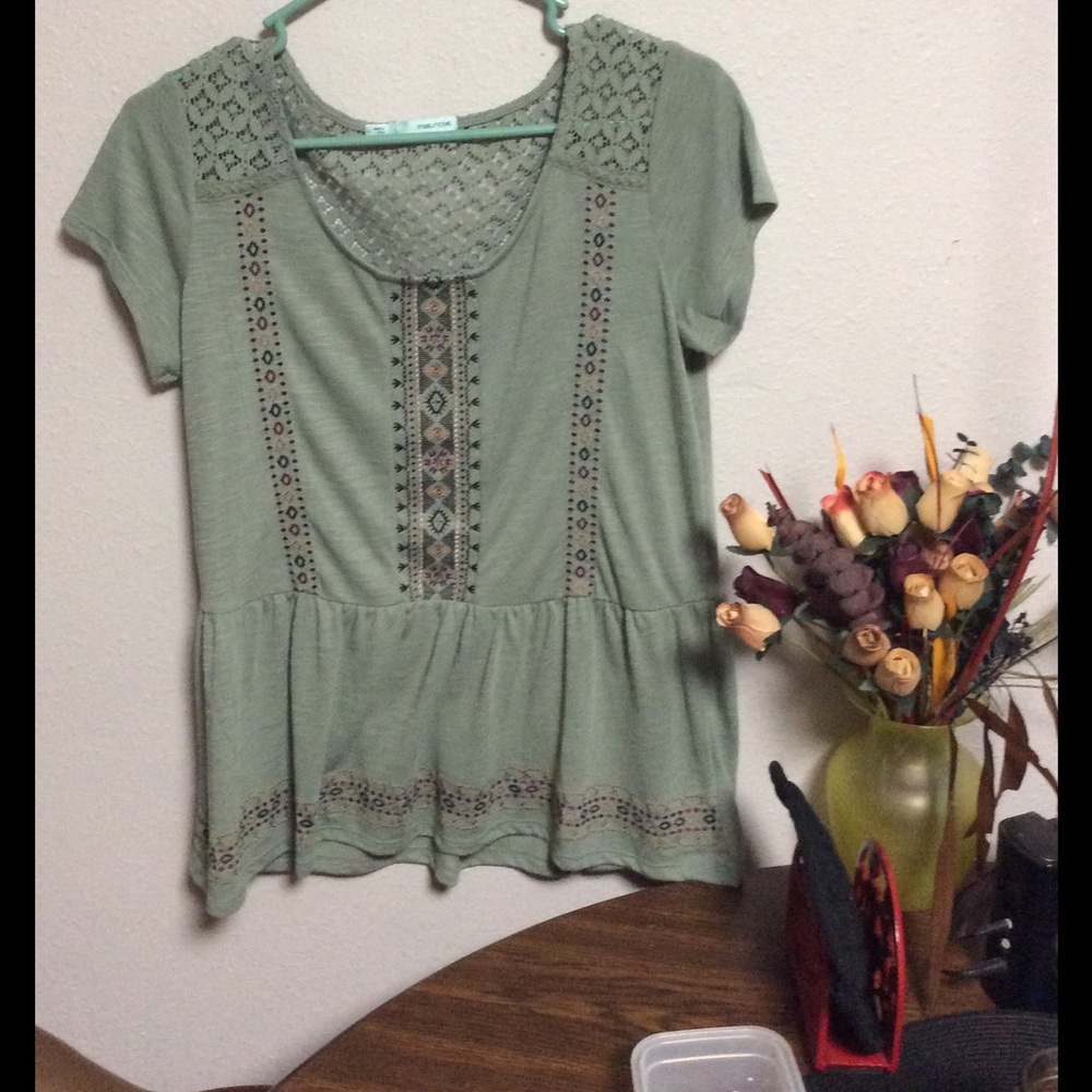 NWT top