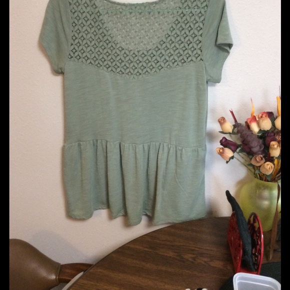 NWT top - Picture 4 of 4