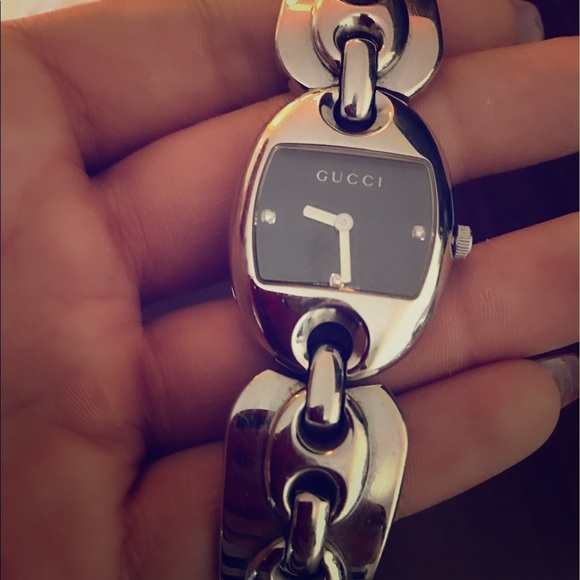 Gorgeous, authentic, silver Gucci Watch main image 2