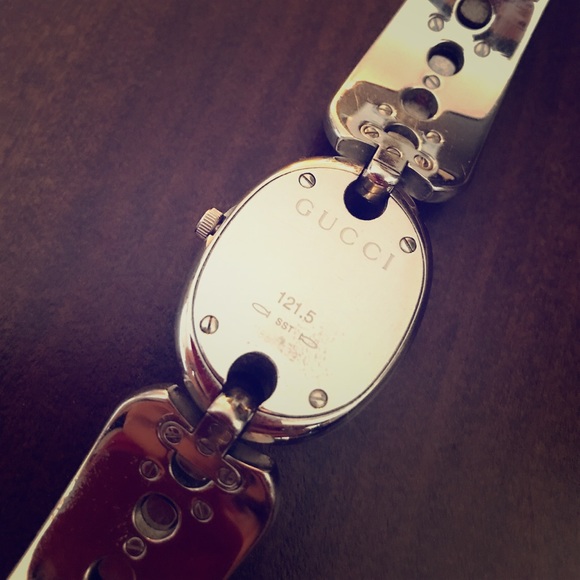 Gorgeous, authentic, silver Gucci Watch main image 3