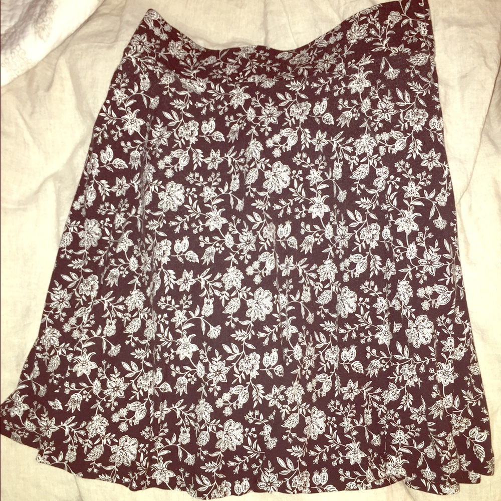 LOFT black and white skirt