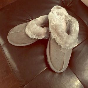 Super comfy slippers!