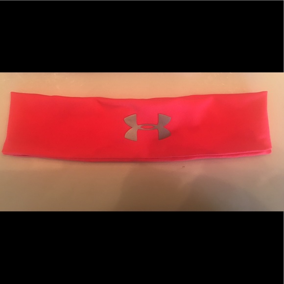 Under Armour Accessories - 💗⛹️‍♀️Pink Under Armour head wrap/band