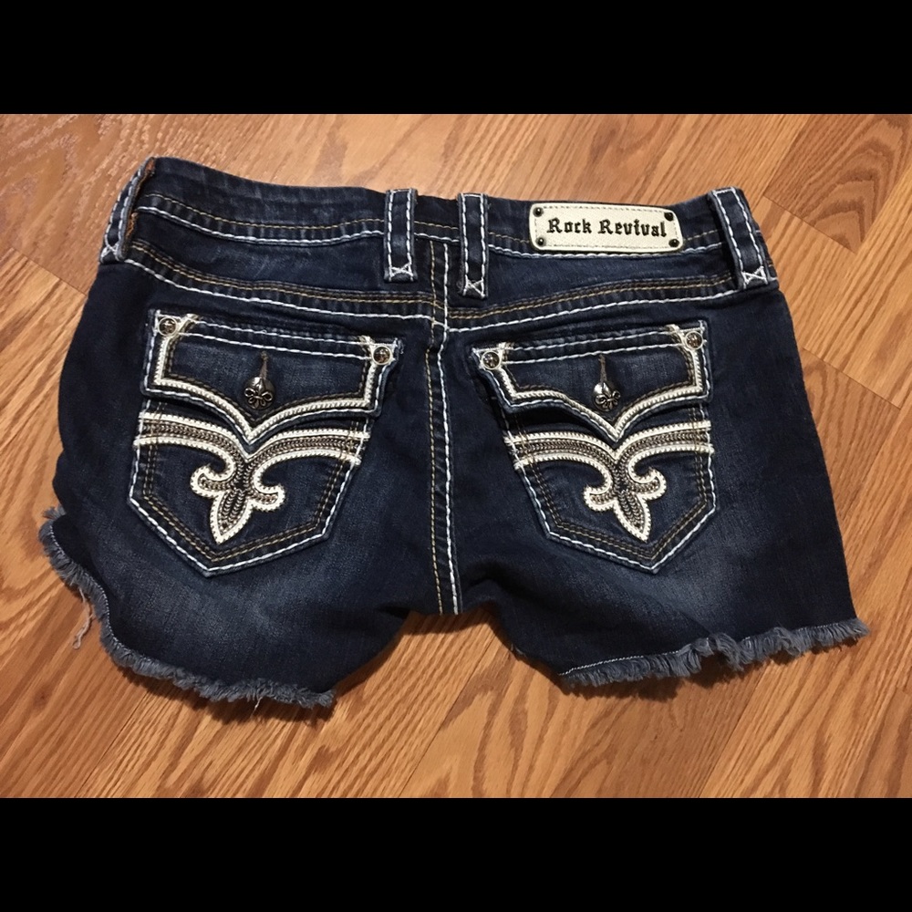 Rock revival Jena shorts